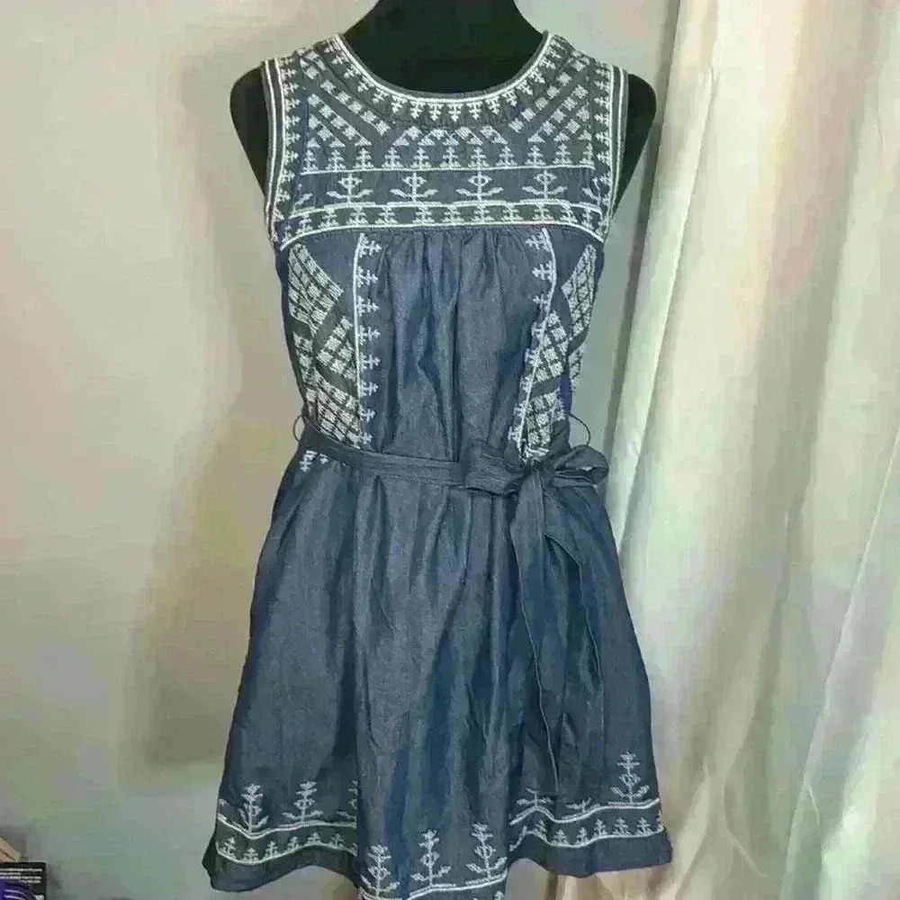 Romeo & Juliet couture embroidered dress - size small